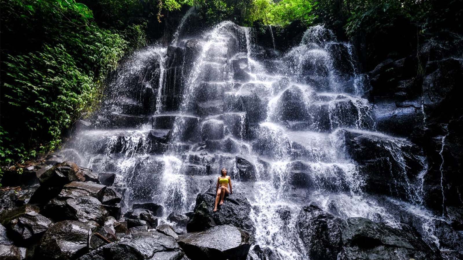 Objek Wisata Utama Ubud: Air Terjun, Kuil, dan Sawah Terasering - Gallery 1