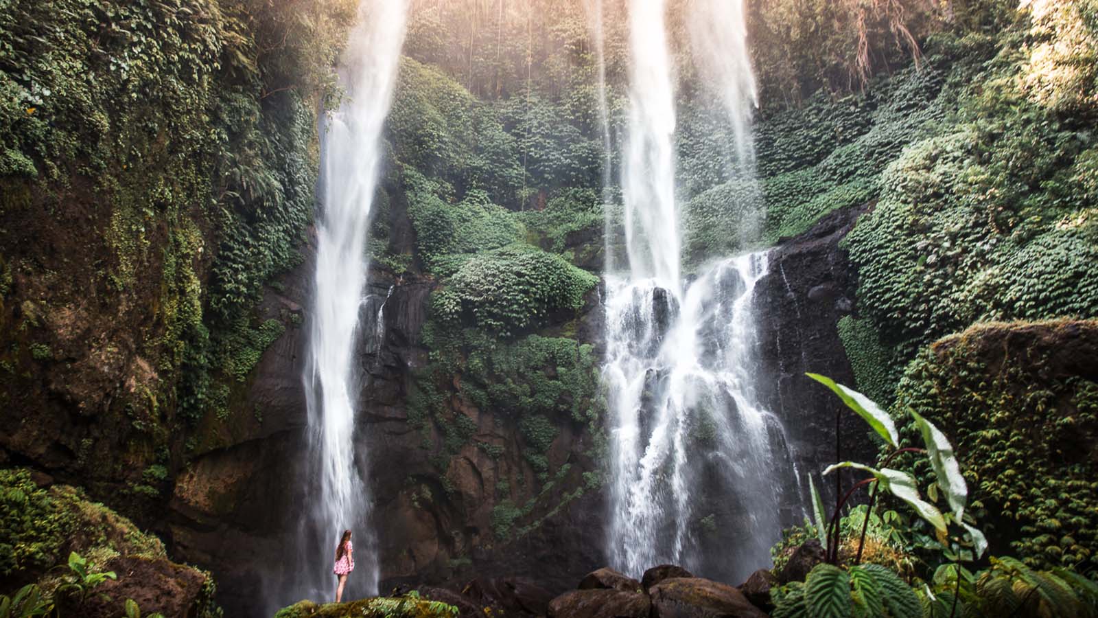 Tur Pribadi: Air Terjun Sekumpul yang Menakjubkan dan Kuil Ulun Danu