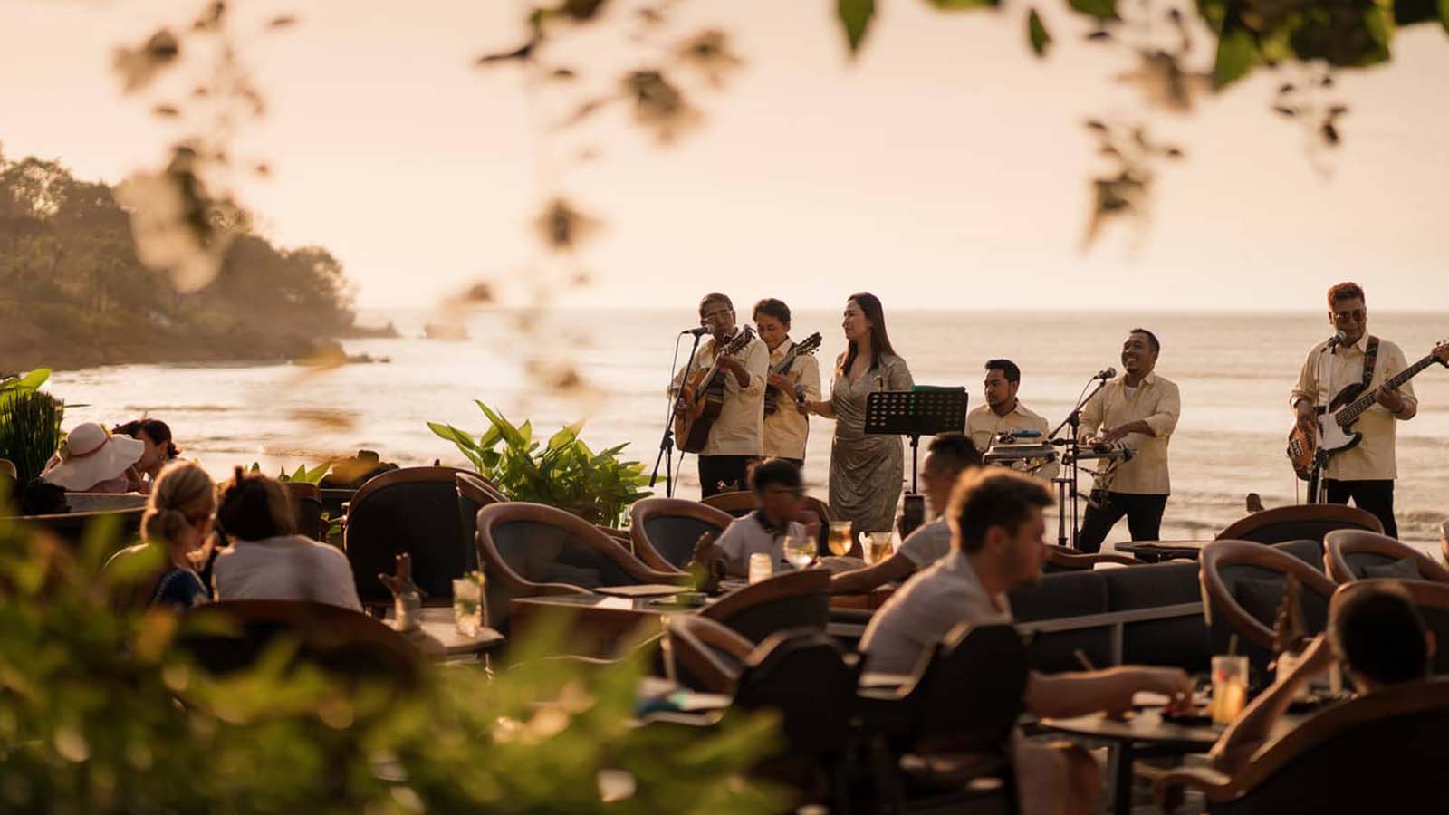 Bali Sunset: Pura Uluwatu, Tari Kecak dan Teluk Jimbaran - Gallery 4